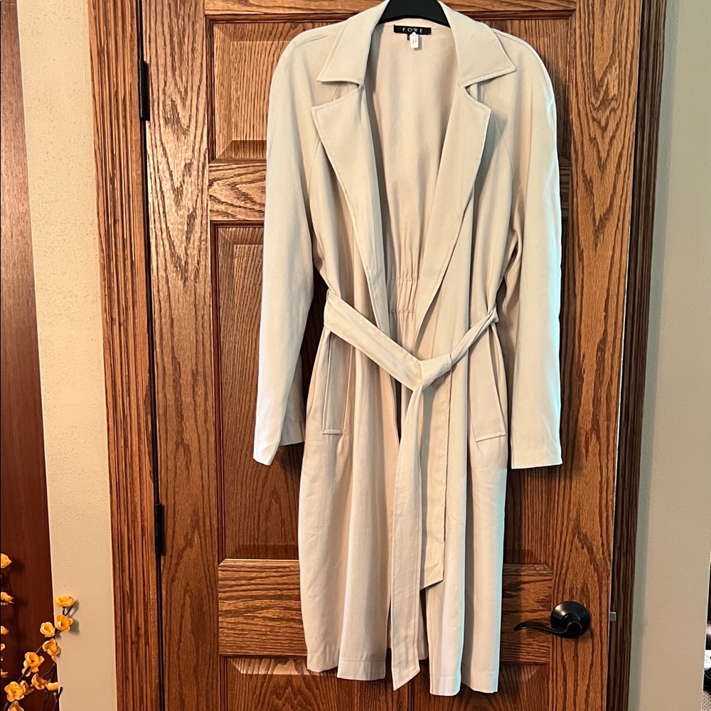 FORE Chic Beige Women's Trench Coat